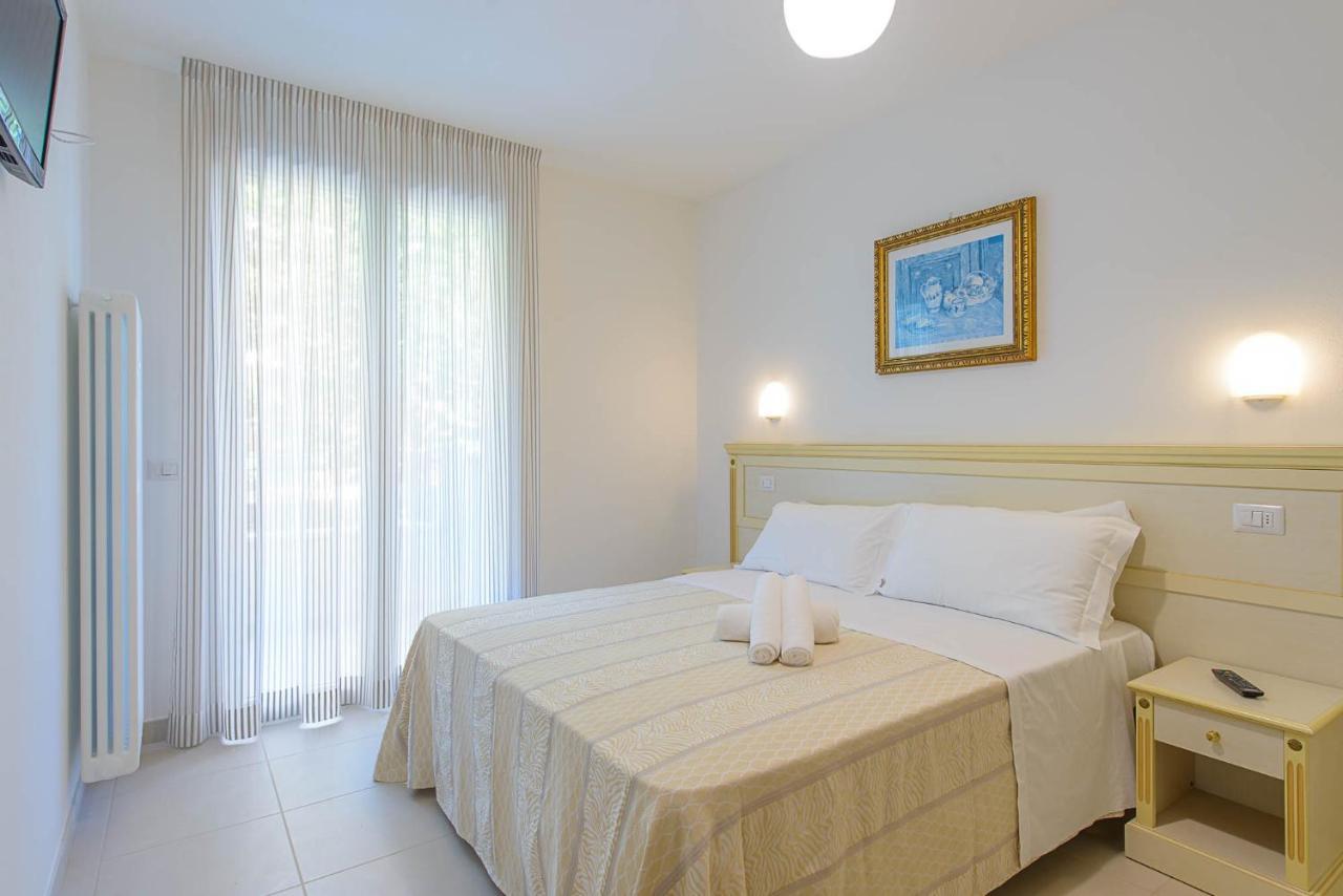 Residence Ducale Rimini Bagian luar foto