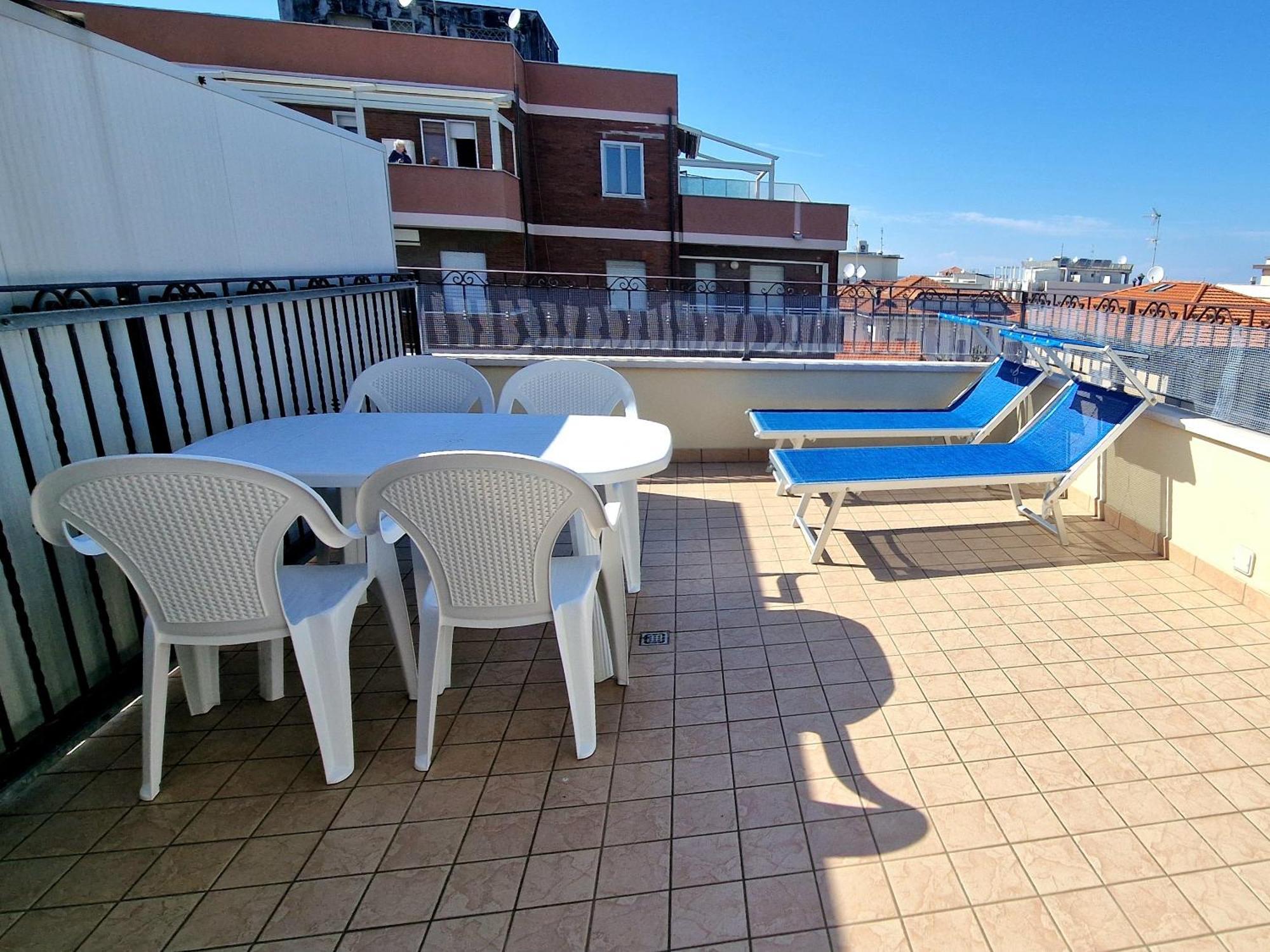 Residence Ducale Rimini Bagian luar foto